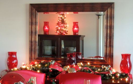 Alycia Nichols, Tablescapes at Table Twenty-One, www.tabletwentyone.wordpress.com, “Old-Fashioned Red & Green Christmas”:  Buffet decor